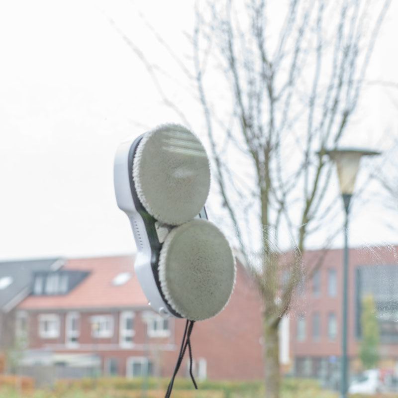 Zoef Robot Fensterputzroboter Evert mit Wasserspray
